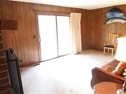 5th image of 4 Bruce Cir N