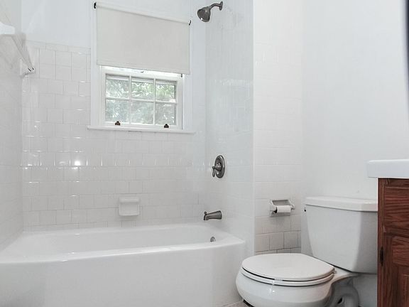 5th image of 1733 Augusta Rd