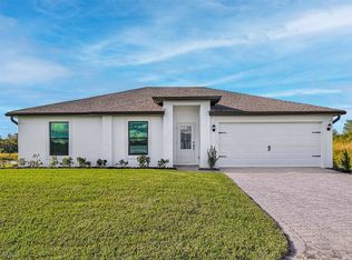 810 Gen Chesty Puller Ct, Labelle, FL 33935