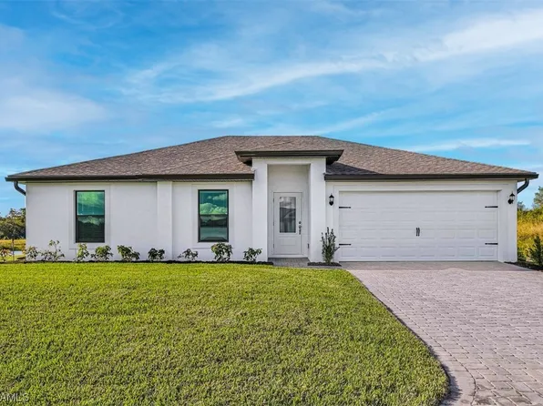 880 Gen Chesty Puller Ct, Labelle, FL 33935