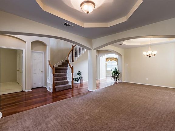 5th image of 8328 Summer Park Dr
