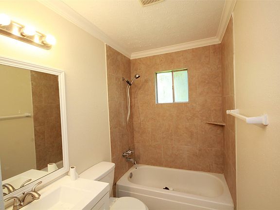 5th image of 7627 Muirwood Ln