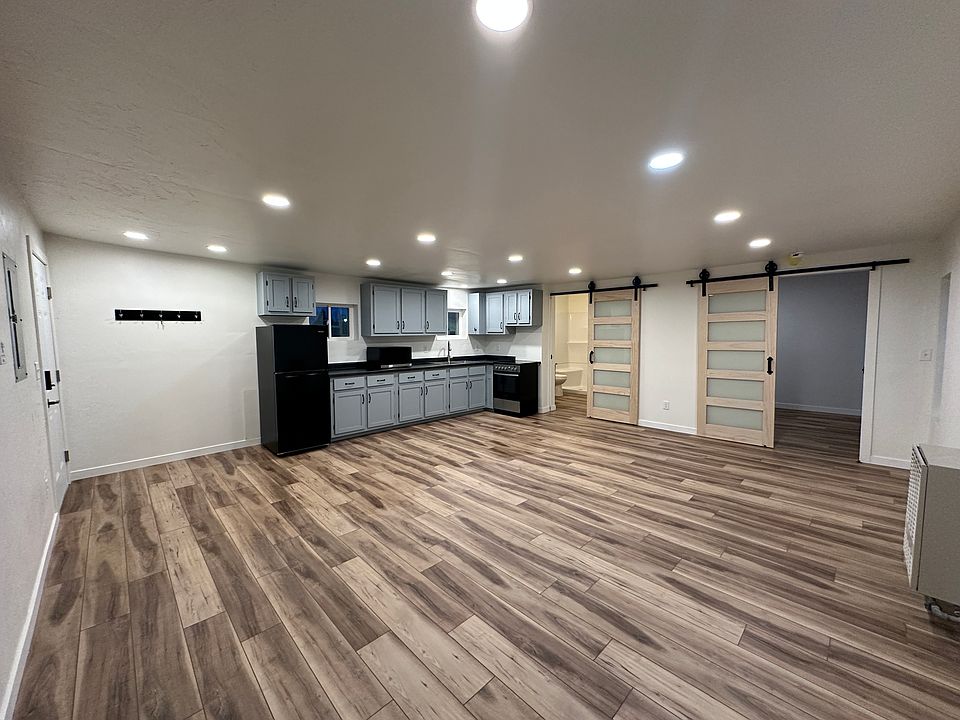 1st image of 341 Oconto Ave #203