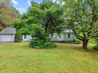 22 Shipman Dr, Glastonbury, CT 06033