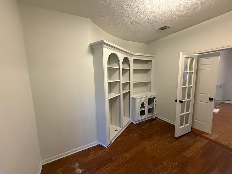 7218 Holder Forest Ct — Photo 38