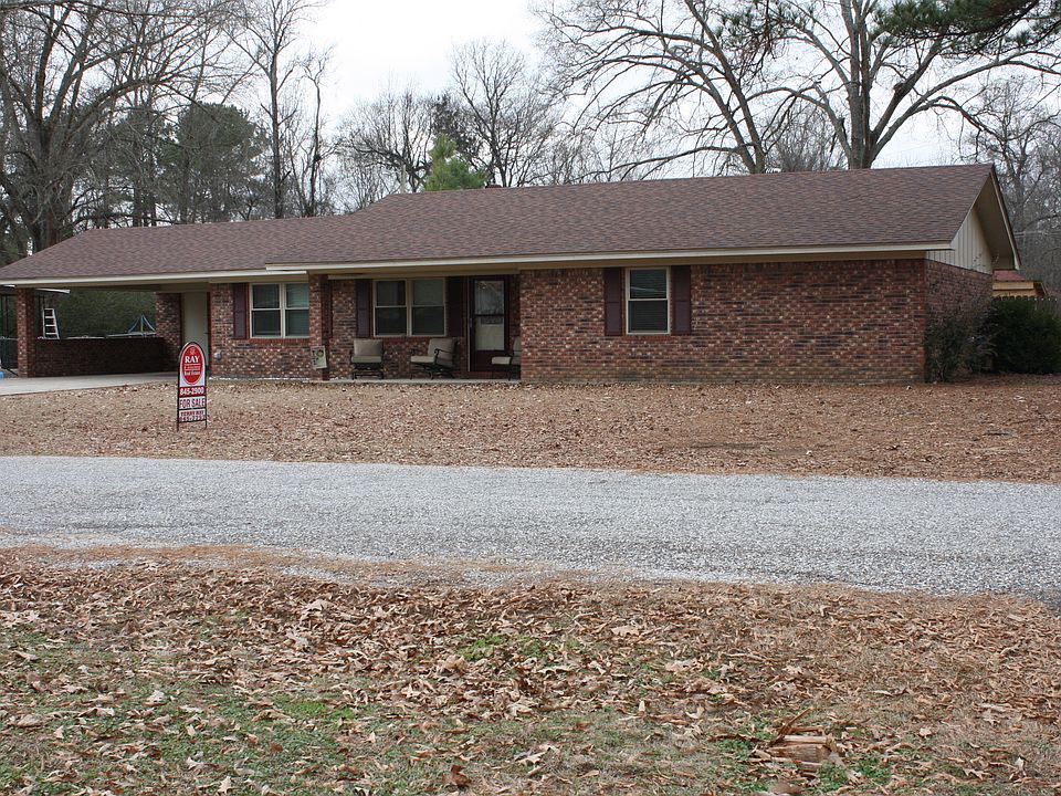 1st image of 102 Dogwood St
