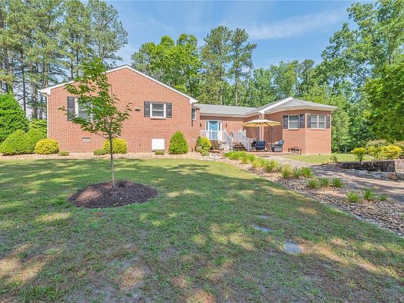 2nd image of 18610 Goode Ln