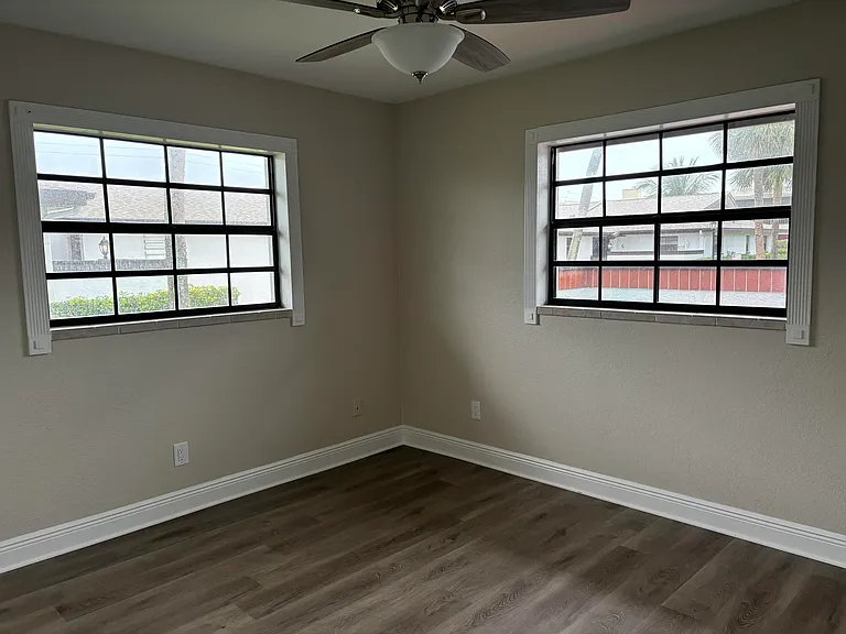255 Paradise Blvd #18 — Photo 11