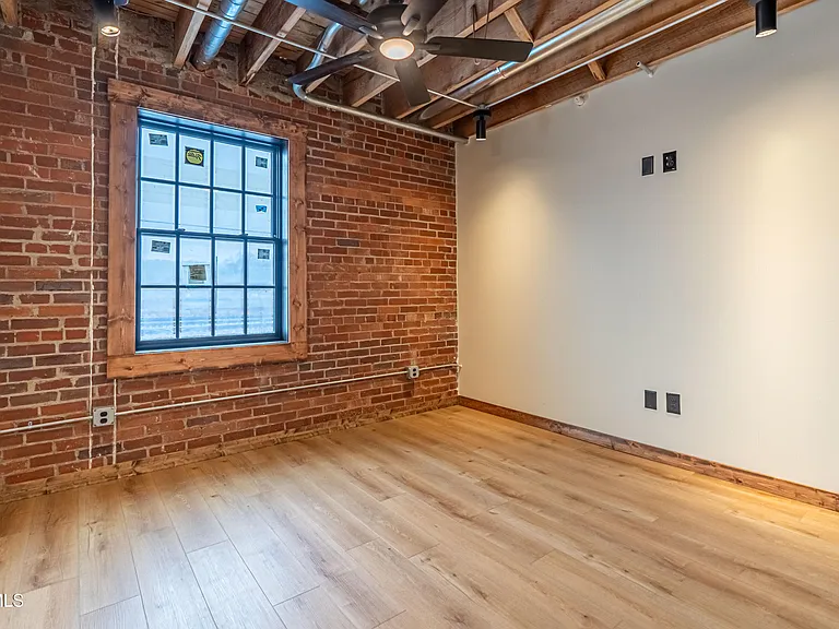 453 E Main St #200 — Photo 11