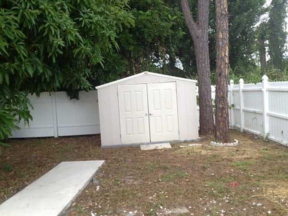 3rd image of 395 10th Ct