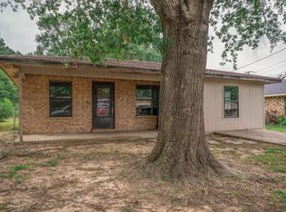 308 N Lee Dr, Gladewater, TX 75647