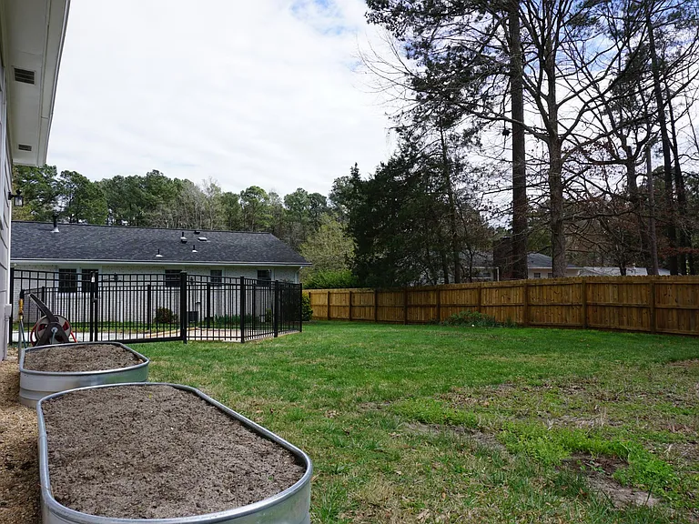 1302 Clinton Rd — Photo 9