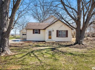 204 S Park Ave, Manito, IL 61546