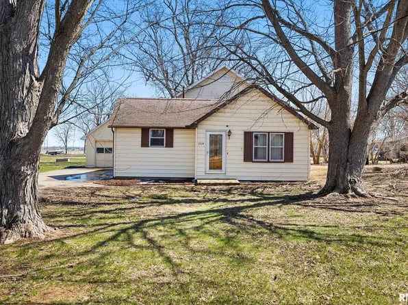 204 S Park Ave, Manito, IL 61546