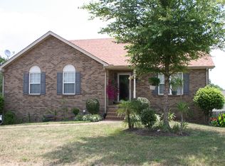 2536 Edinburgh St, Old Hickory, TN 37138