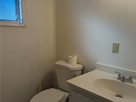 2nd image of 3703 Paradise Dr