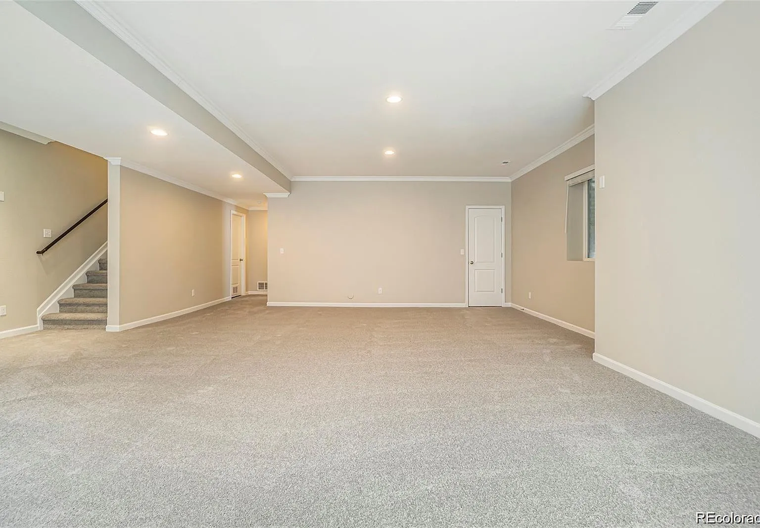 4 bed, 4.5 bath, 4411 sqft, $3,500 — Photo 4
