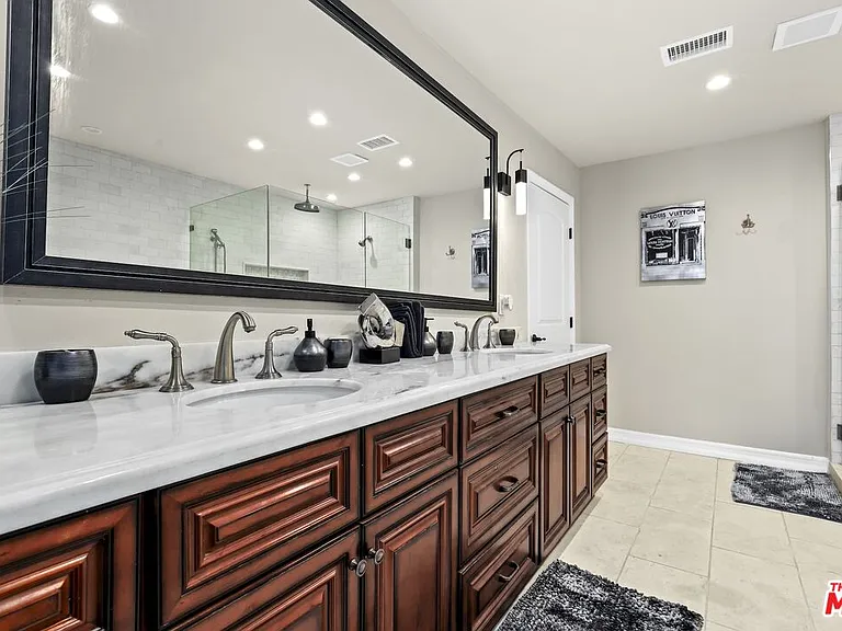 5940 Manola Way — Photo 16