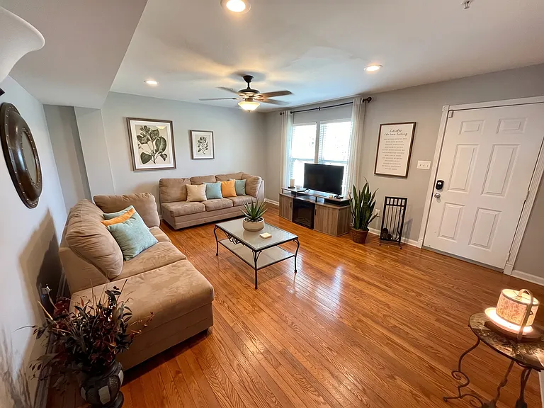 112 Stull Ct #1 — Photo 4