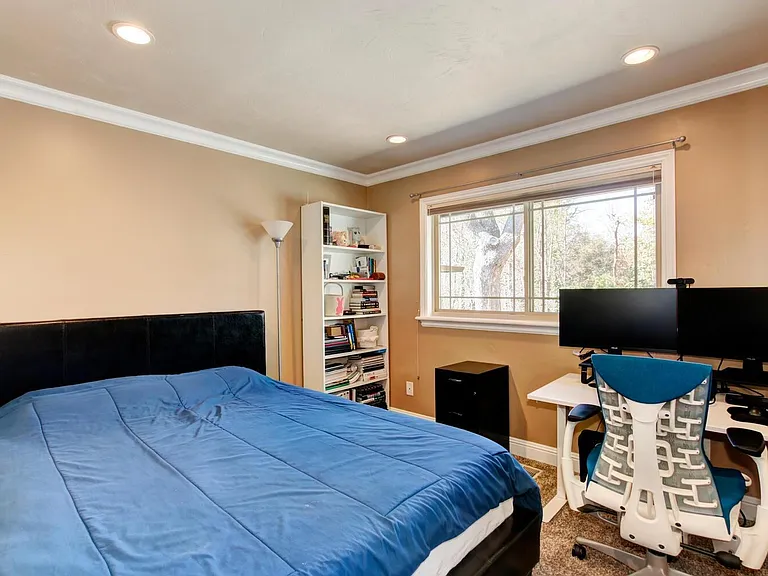8402 Acorn Dr — Photo 18