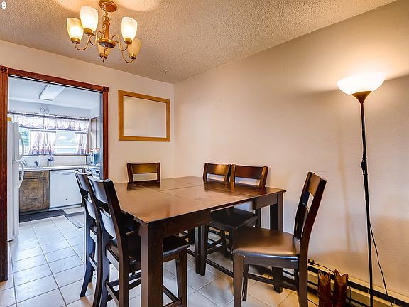 5th image of 2221 NE Barberry Ct
