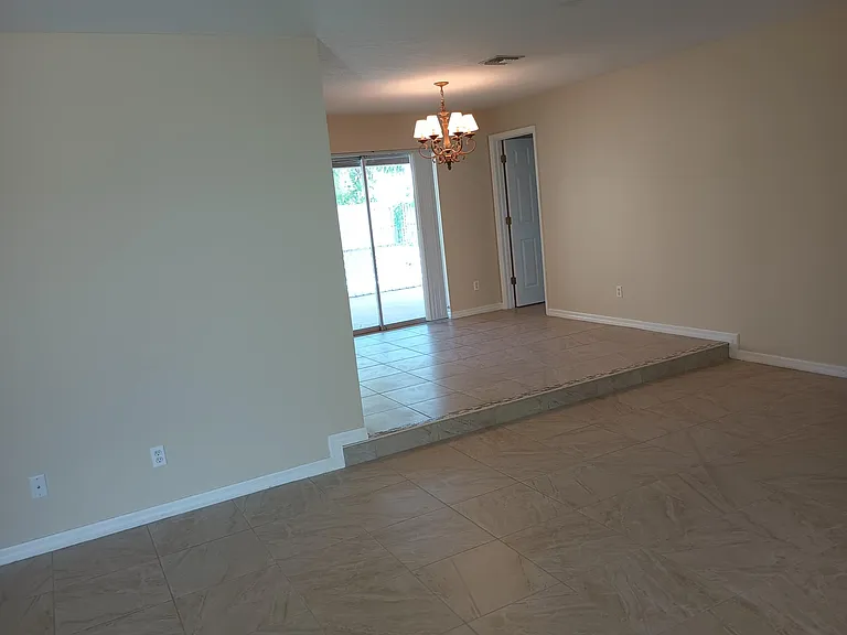 785 Rosada St — Photo 9