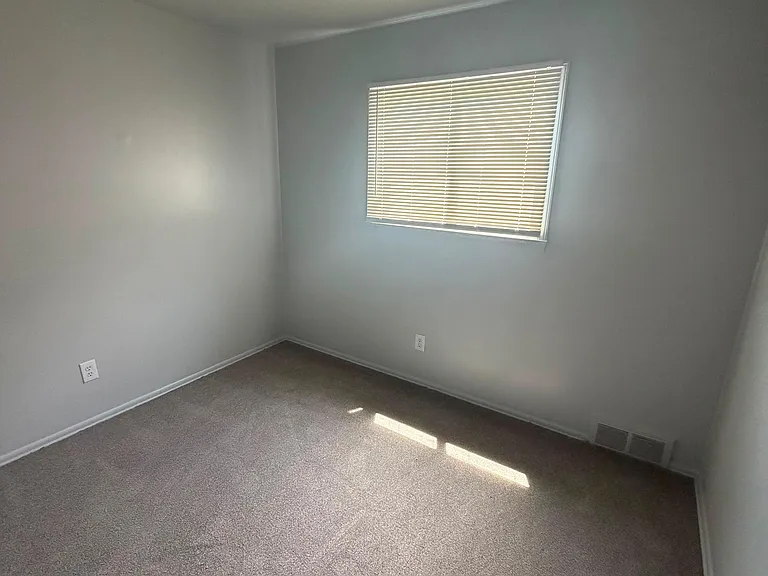 4900 Elmhurst St — Photo 13