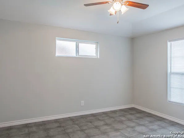 554 Thorain Blvd, San Antonio, TX 78212