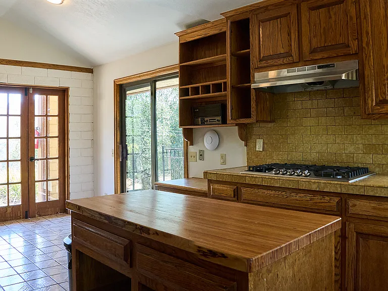 397 Loftyhill Dr — Photo 12