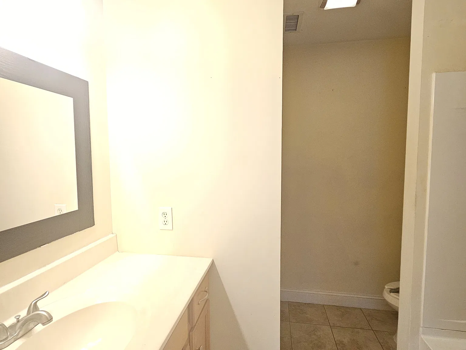 3 bed, 3.5 bath, 1845 sqft, $2,450 — Photo 3