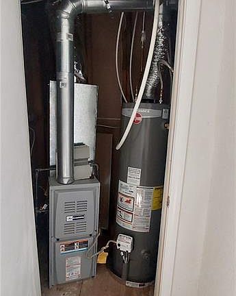 3rd image of 8105 Olive St