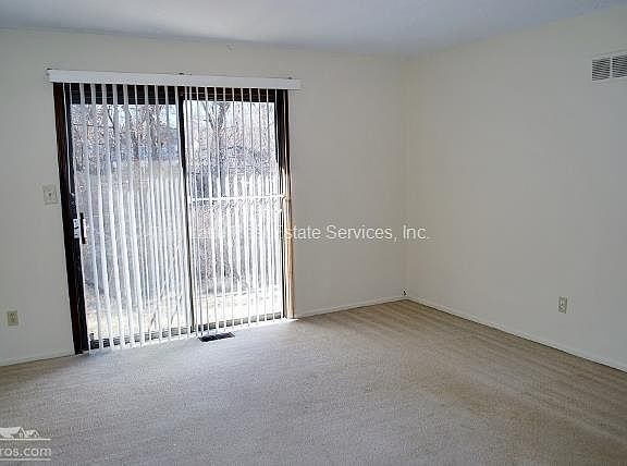 4th image of 338 N Kendall Dr