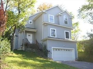 40 Prospect St, Beacon, NY 12508