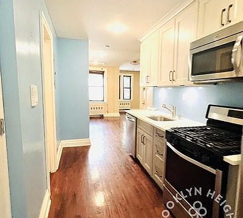 3rd image of 41 Willow St #Two