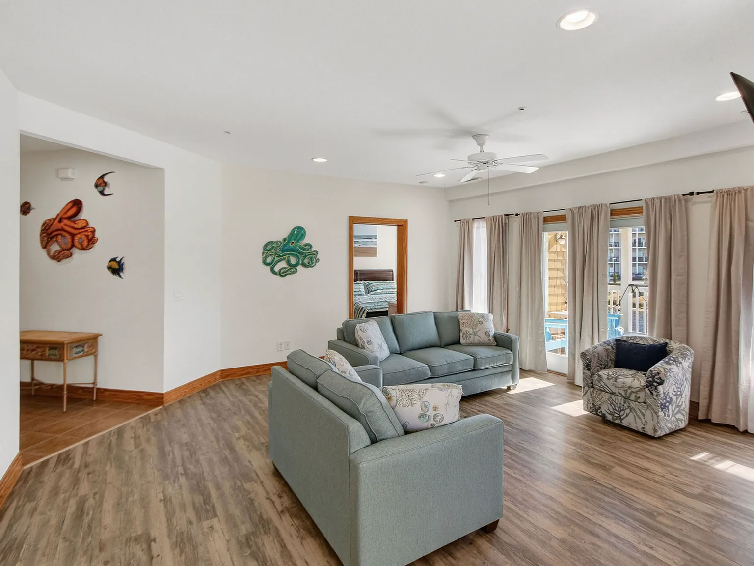 3 bed, 1700 sqft, $3,000 — Photo 2