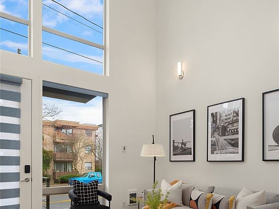 4th image of 4027 California Avenue SW #B
