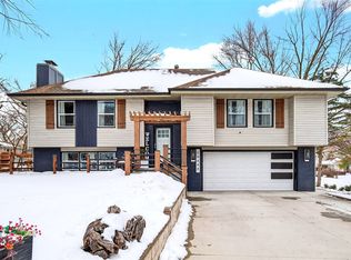 10448 Donna Bella, Clive, IA 50325