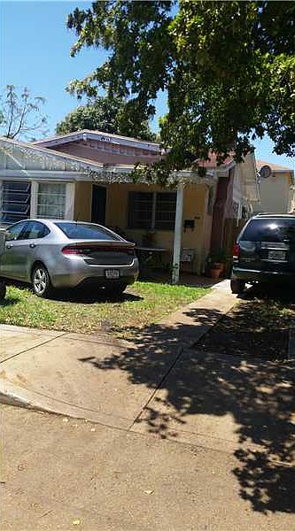 2nd image of 236 SW 4th Ave