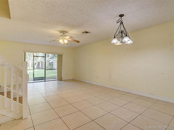 4th image of 460 Westree Ln