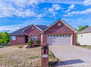 1122 Heights Rd, Benton, AR 72019