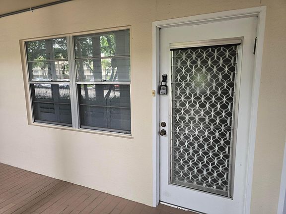 3rd image of 3205 Portofino Pt #K1