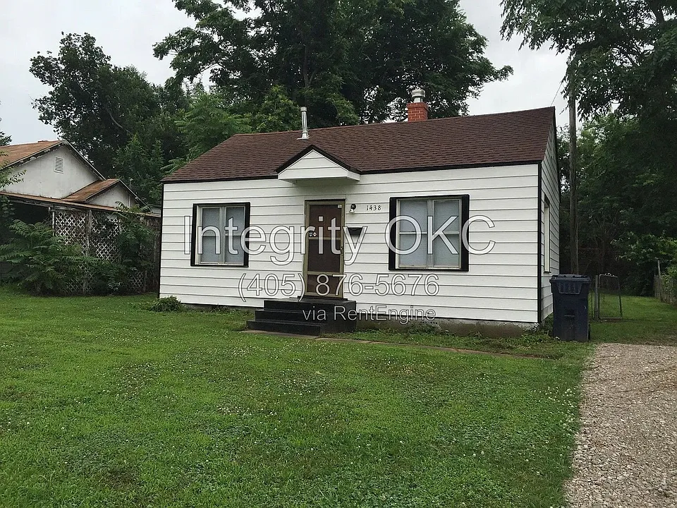 1438 SW Binkley St