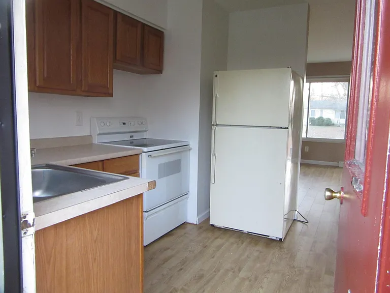 31819 Grifor Dr — Photo 9