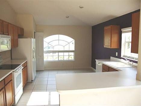 5th image of 4238 Medbury Dr