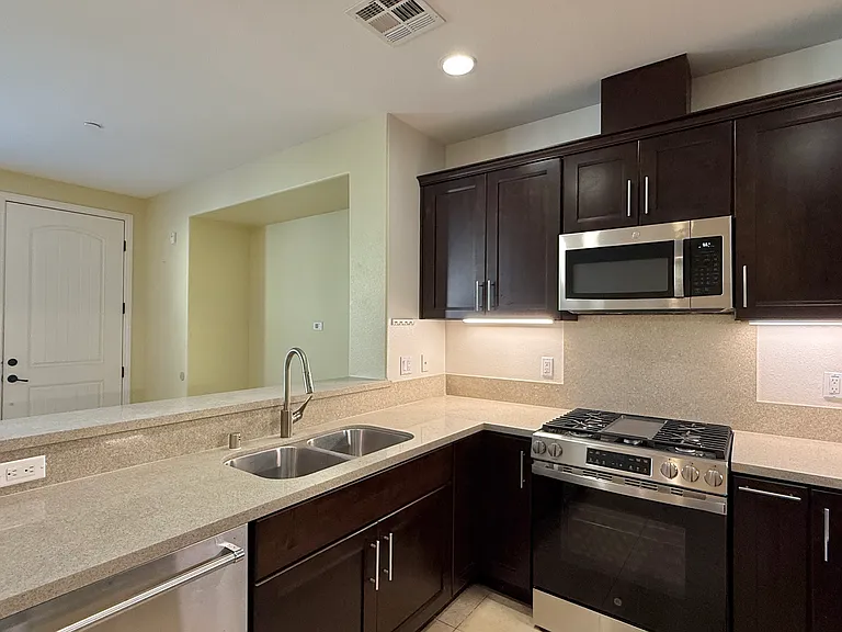 10689 New Grove Trl #71 — Photo 14
