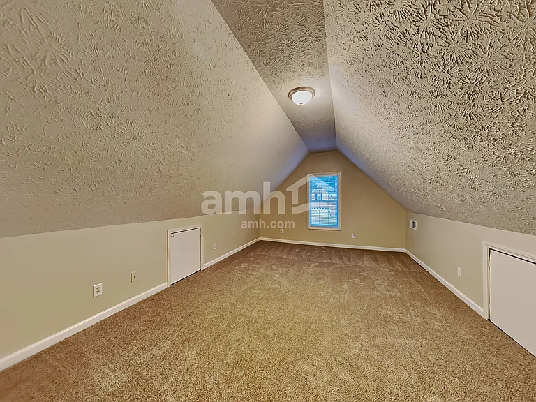 825 Georgian Hills Dr — Photo 18