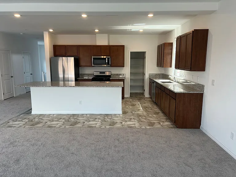 10303 Dallington St — Photo 22