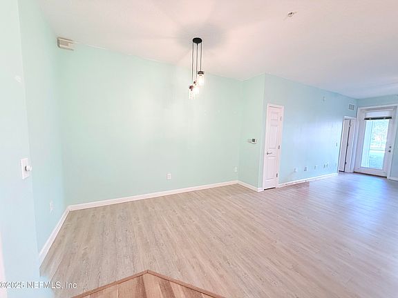 4th image of 11251 CAMPFIELD Drive #1102