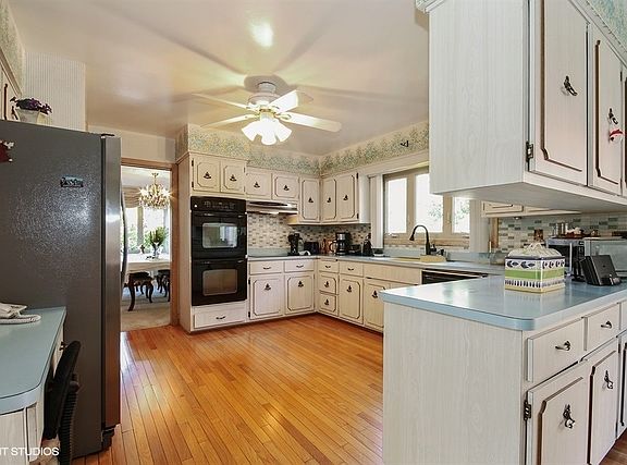 5th image of 9246 S Keeler Ave