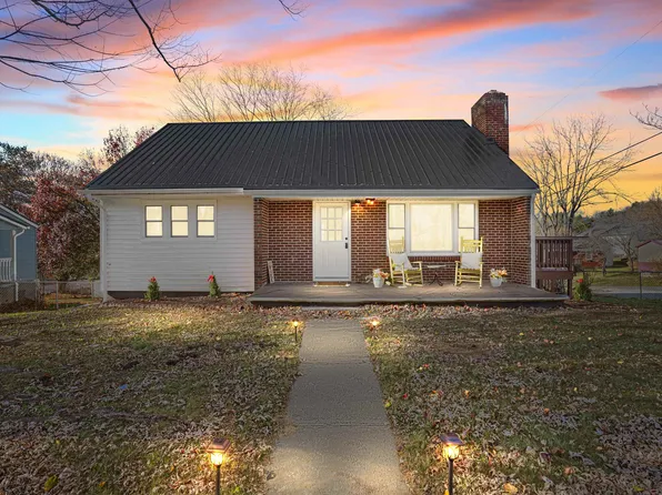 1125 Peppers Ferry Rd, Pulaski, VA 24301